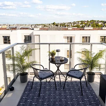 Harmony Premium Sunny Balcony& Garage Apartman *
